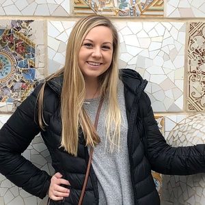 Meet your Posher, Caroline